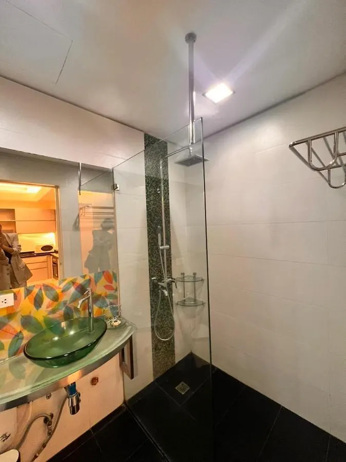 The Pearl Interior Designed 1 Bedroom Unit Burgos Circle Bgc Manila