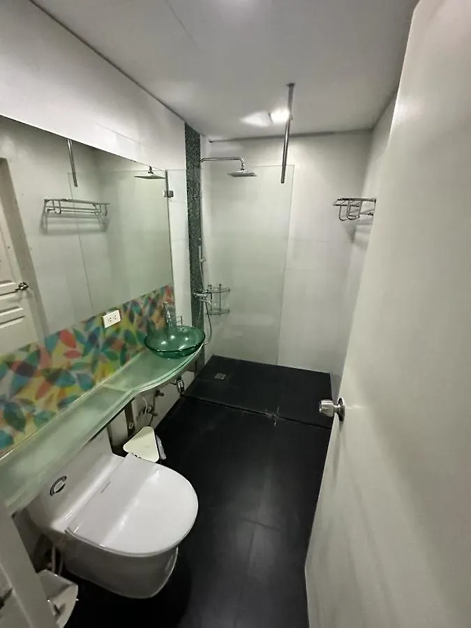The Pearl Interior Designed 1 Bedroom Unit Burgos Circle Bgc Manila 0*,