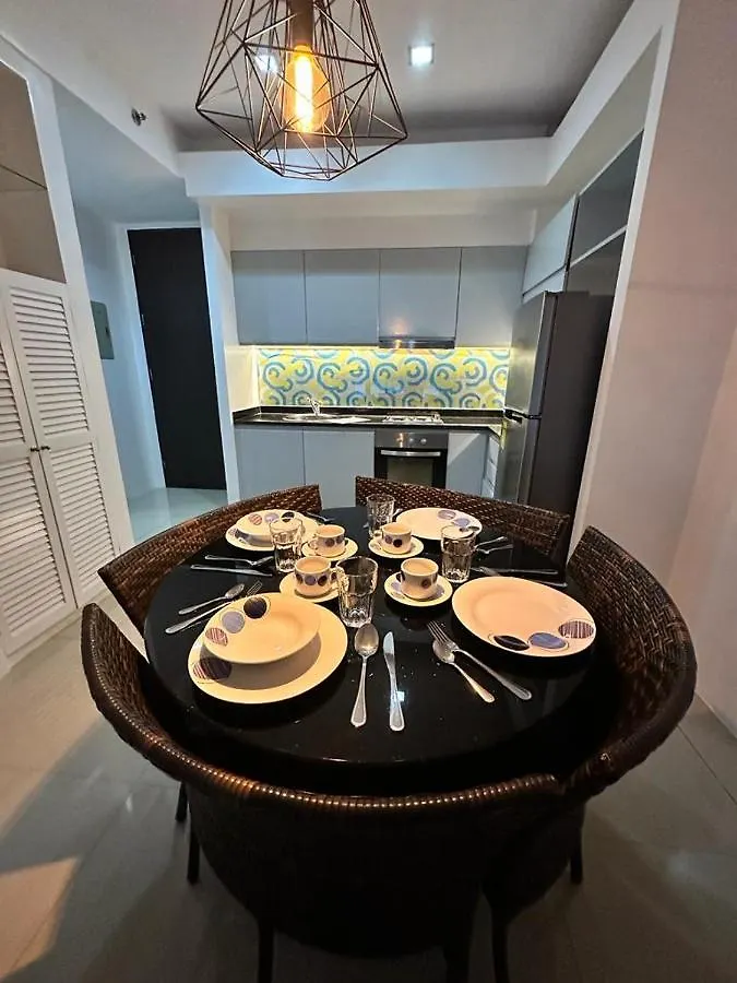 The Pearl Interior Designed 1 Bedroom Unit Burgos Circle Bgc Manila Apartment